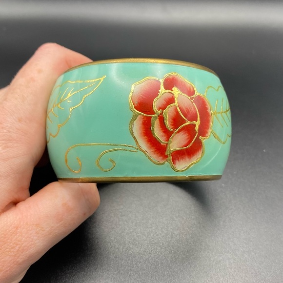 Vintage Floral Bangle Bracelet - Picture 12 of 14